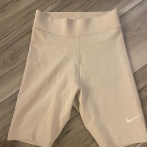 Nike essential bike shorts 8”